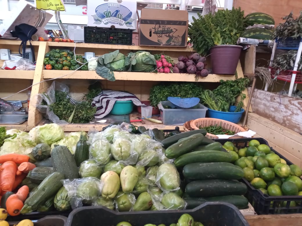 Mercado 2 de Abril-Frutas de temporada y verduras